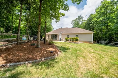 4001 Briarwood Avenue, High Point, NC 27265 - Photo 40