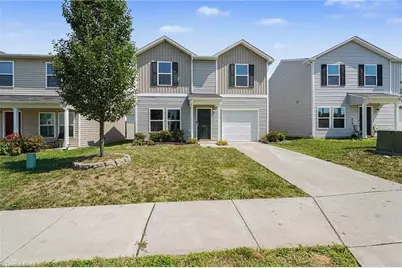 3910 Bellingham Court, Greensboro, NC 27406 - Photo 4
