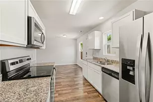 3910 Bellingham Ct, Greensboro, NC 27406 - Photo 14