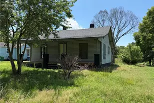 423 Wright St, High Point, NC 27260 - Photo 2