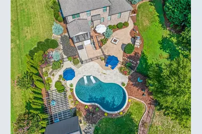 207 Pinnacle Drive, High Point, NC 27265 - Photo 4