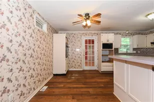 3810 Crickett Ln, Winston-Salem, NC 27105 - Photo 10