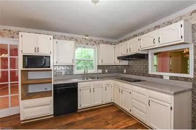3810 Crickett Lane, Winston-Salem, NC 27105 - Photo 8