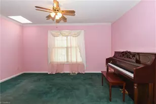3810 Crickett Ln, Winston-Salem, NC 27105 - Photo 4