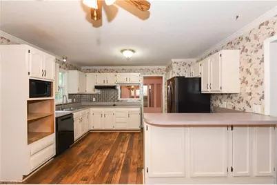3810 Crickett Lane, Winston-Salem, NC 27105 - Photo 6