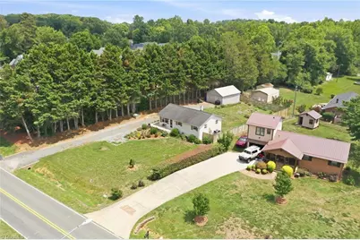 1042 Third Street, Mebane, NC 27302 - Photo 4