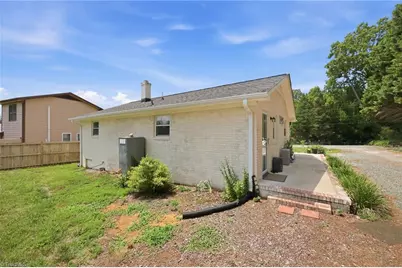 1042 Third Street, Mebane, NC 27302 - Photo 28