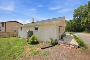 1042 Third St, Mebane, NC 27302 - Photo 28
