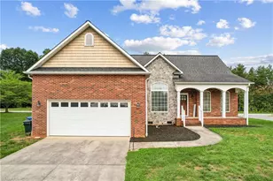 116 New Hampshire Ct, Mocksville, NC 27028 - Photo 1