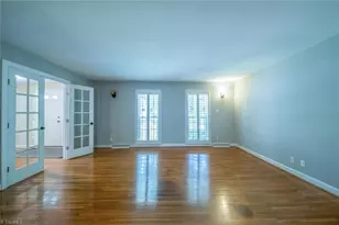 1320 Abingdon Way, Winston-Salem, NC 27106 - Photo 10