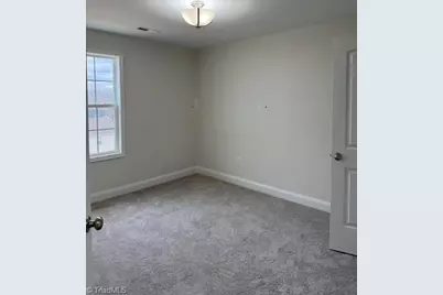 3707 Contimental Square, Kernersville, NC 27284 - Photo 16