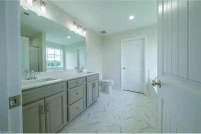3707 Contimental Square, Kernersville, NC 27284 - Photo 24