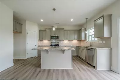 3707 Contimental Square, Kernersville, NC 27284 - Photo 10
