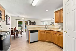 7027 Hill-N-Dale Dr, Kernersville, NC 27284 - Photo 16