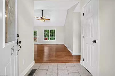 15 Collin Lane, Thomasville, NC 27360 - Photo 4