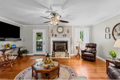 4662 Pineview Drive, Trinity, NC 27370 - Photo 8