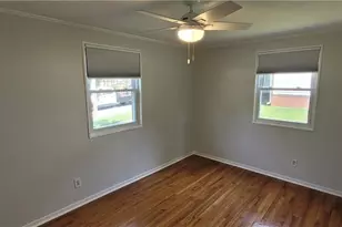 1805 Villa Dr, Greensboro, NC 27403 - Photo 6