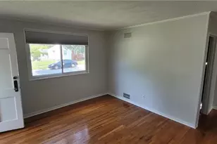 1805 Villa Dr, Greensboro, NC 27403 - Photo 2