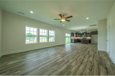 3713 Contimental Square, Kernersville, NC 27284 - Photo 16