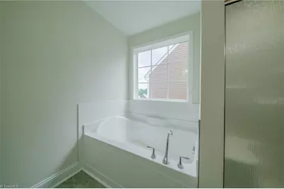 3713 Contimental Square, Kernersville, NC 27284 - Photo 24