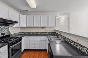 2014 Kildare Woods Dr, Greensboro, NC 27407 - Photo 8