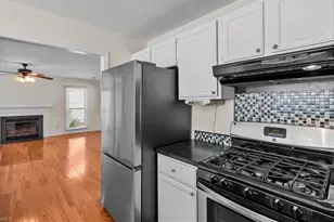2014 Kildare Woods Dr, Greensboro, NC 27407 - Photo 10