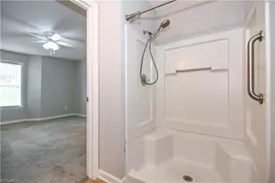 6704 W Friendly Ave, Greensboro, NC 27410 - Photo 24