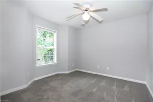 6704 W Friendly Ave, Greensboro, NC 27410 - Photo 16