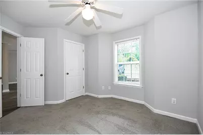 6704 W Friendly Avenue #4D, Greensboro, NC 27410 - Photo 16