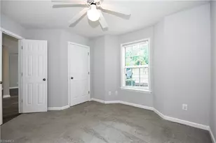 6704 W Friendly Ave, Greensboro, NC 27410 - Photo 16