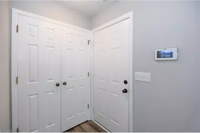 6704 W Friendly Avenue #4D, Greensboro, NC 27410 - Photo 6