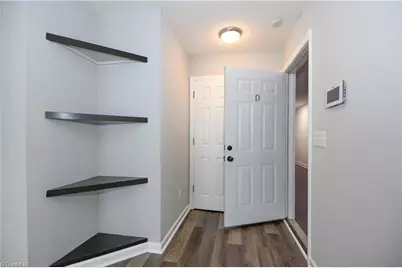 6704 W Friendly Avenue #4D, Greensboro, NC 27410 - Photo 4