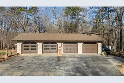6955 Harlow Drive, High Point, NC 27263 - Photo 4