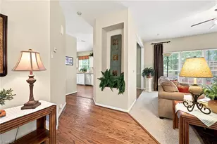 4020 Maid Marion Ct, Jamestown, NC 27282 - Photo 4