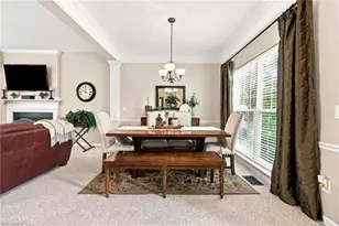 4020 Maid Marion Ct, Jamestown, NC 27282 - Photo 14