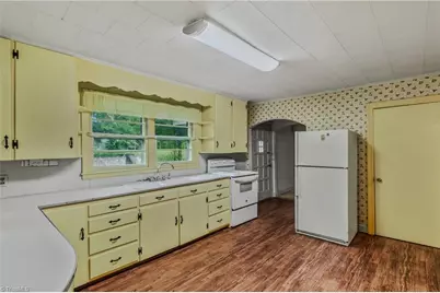 208 Linville Road, Mount Airy, NC 27030 - Photo 10