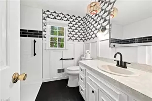 1310 Westridge Rd, Greensboro, NC 27410 - Photo 20