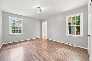 1310 Westridge Rd, Greensboro, NC 27410 - Photo 24