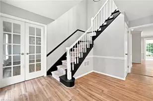 1310 Westridge Rd, Greensboro, NC 27410 - Photo 4
