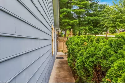 1870 Lantana Drive, Winston-Salem, NC 27103 - Photo 24