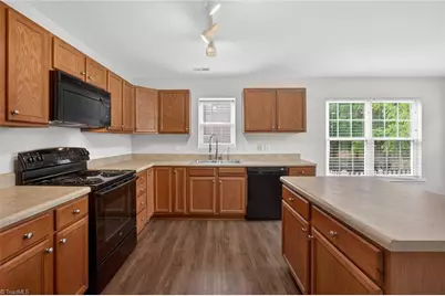 4820 Lighthouse Court, Winston-Salem, NC 27127 - Photo 12