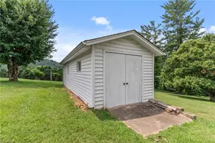 290 Riverview Dr, Sparta, NC 28675 - Photo 12