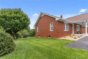 290 Riverview Dr, Sparta, NC 28675 - Photo 10