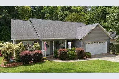 2109 Priya Street, Thomasville, NC 27360 - Photo 2