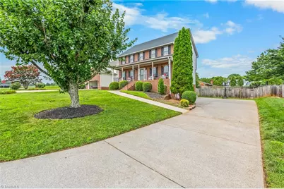 1005 Lisa Run Drive, Kernersville, NC 27284 - Photo 2