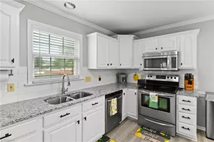 1005 Lisa Run Dr, Kernersville, NC 27284 - Photo 18