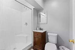 1005 Lisa Run Dr, Kernersville, NC 27284 - Photo 34