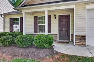 1257 Stonefield Crossing Ct, Winston-Salem, NC 27107 - Photo 4