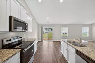 2112 Briar Run Dr, Greensboro, NC 27405 - Photo 16