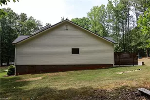 6012 Thistle Trce, Greensboro, NC 27410 - Photo 8